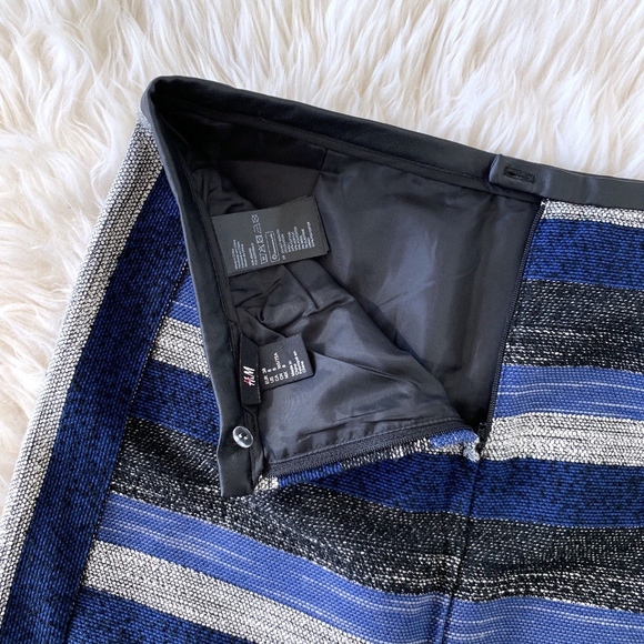 H&M Black Blue White Stripe Mini Skirt - Picture 6 of 7